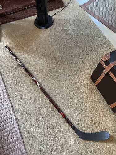 Intermediate Left Handed Bauer Vapor 1X Lite P28 67 Flex
