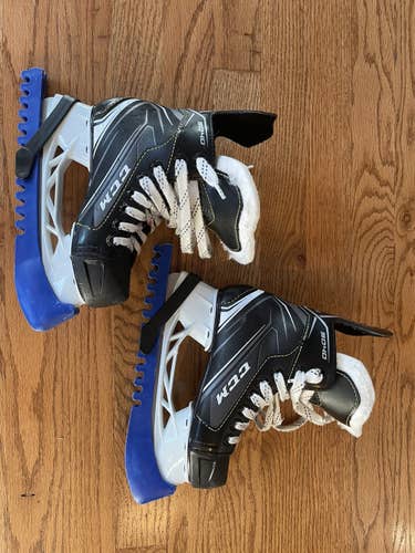 CCM Tacks 9040 Player Skates