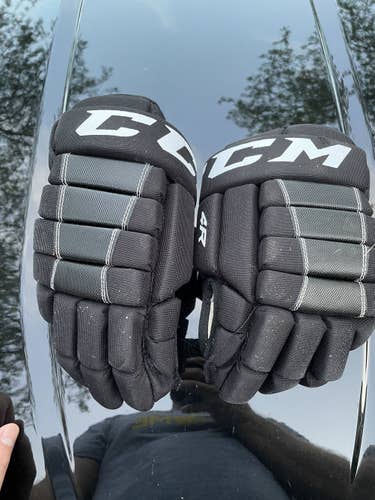 CCM 4R junior gloves 12” Color black