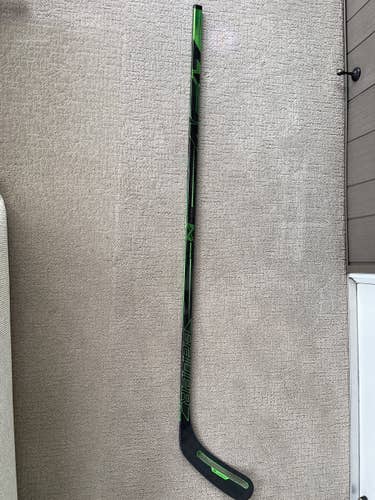 Intermediate Left Hand Mid Pattern  Nexus ADV Hockey Stick