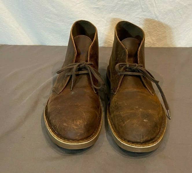Clarks Classic Brown Leather 2-Hole Desert Boots US Men display picture 3