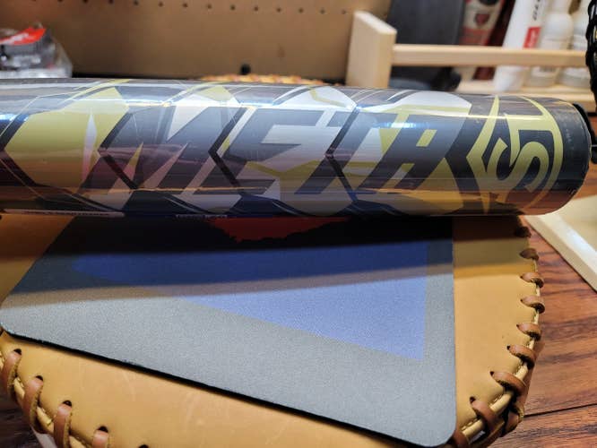 33/30 New Louisville Slugger Meta Bat (-3)