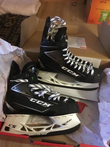 Senior New CCM Ribcor 80K Hockey Skates Regular Width Size 10.5