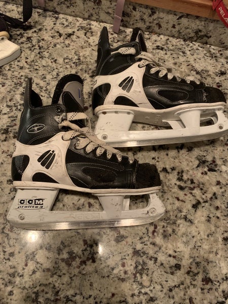 Senior Used CCM Tacks Hockey Skates Regular Width Size 9.5