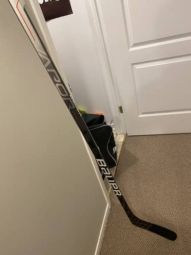 Custom Vapor Hyperlite Hockey Stick