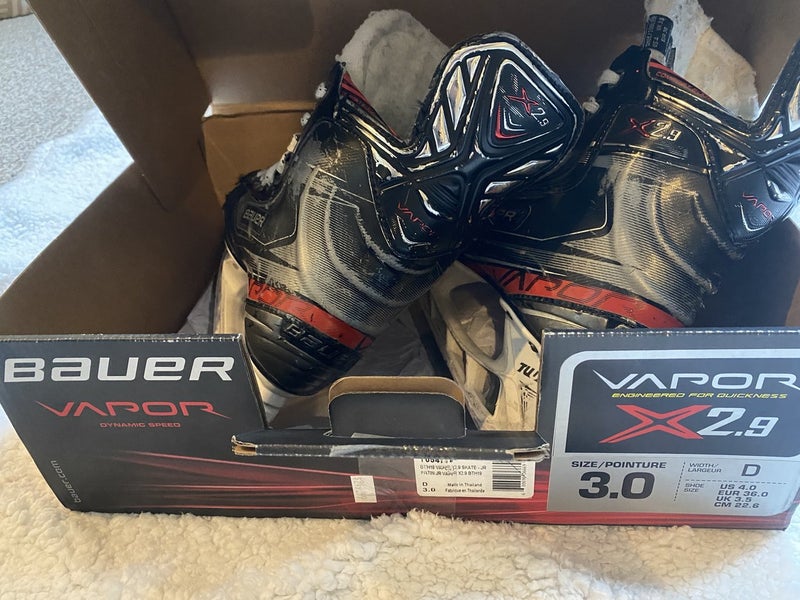 Junior Bauer Regular Width Size 3 Vapor Hockey Skates With Tydan Runners