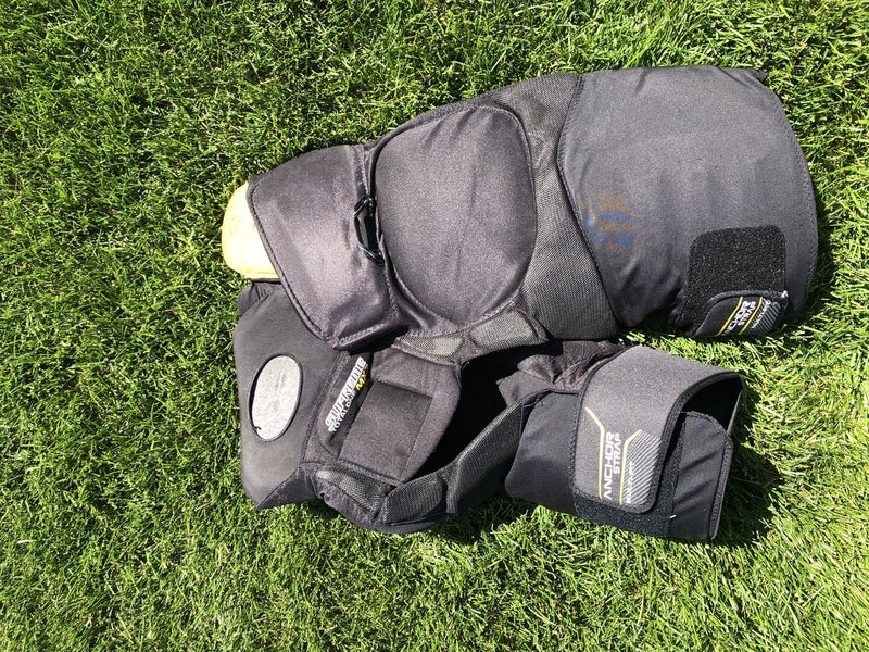 Black Bauer Supreme TotalOne MX3 Hockey Girdle And Pant Cover