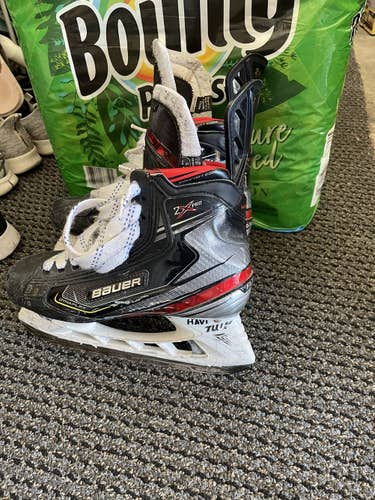 Junior Bauer Extra Wide Width Size 6.5 Vapor 2X Pro Hockey Skates