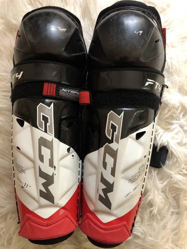 CCM FT4 11 in Shin Pads