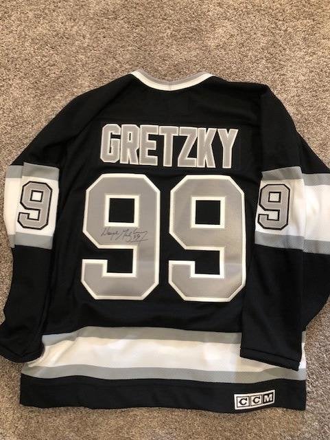 Wayne Gretzky Signed LA Kings Home White UD Authentic Game Model CCM Jersey
