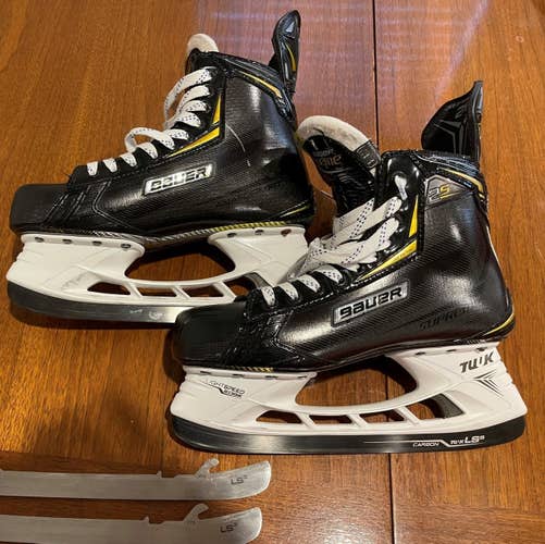 Senior Used Bauer Supreme 2S Hockey Skates Regular Width Size 8.5