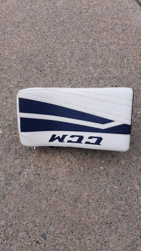 White Junior Used CCM Regular Extreme Flex II 760