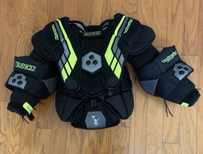 Intermediate Used XL Vaughn Velocity VE8 Int Goalie Chest Protector