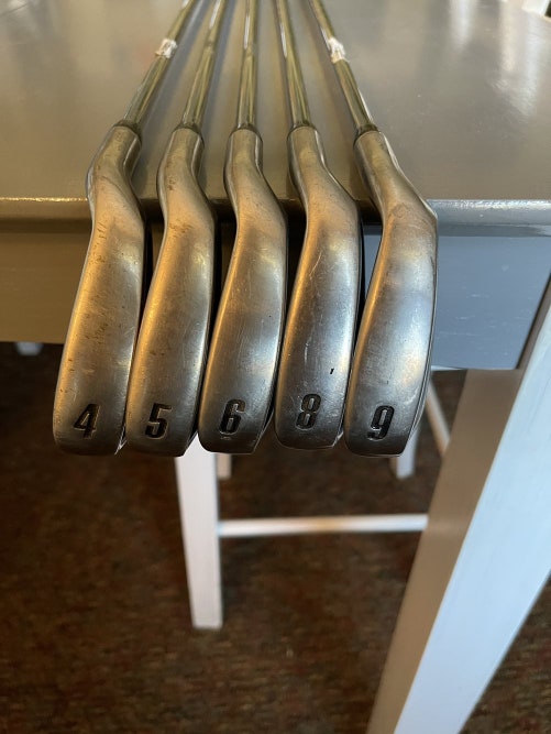 Used Right Handed 3100 IH Iron Set *missing 7i*