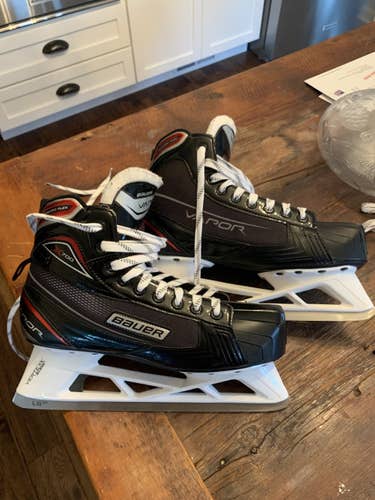 New Bauer Regular Width Size 10 Vapor X700 Hockey Goalie Skates