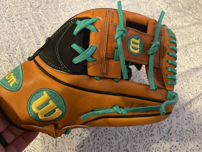 Wilson A2k Baseball Glove