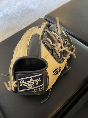 Rawlings Heart Of The Hide Pitcher's 11.75" Heart of the Hide Baseball Glove