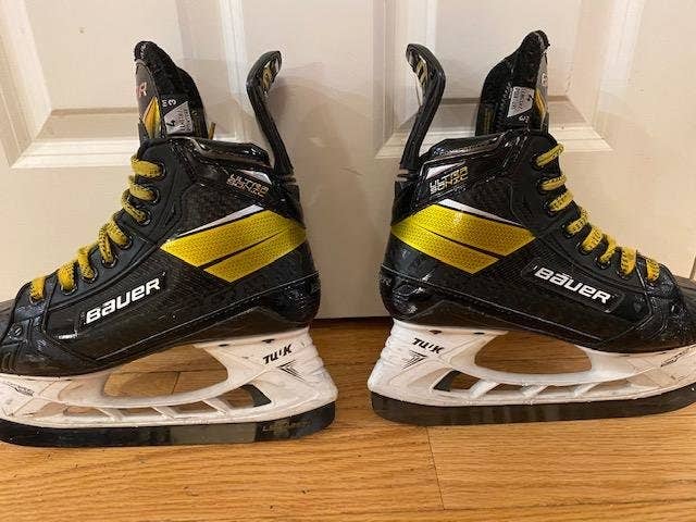 Supreme Ultrasonic Hockey Skates Size 4