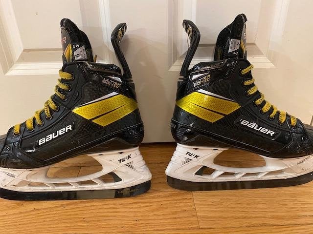 Supreme Ultrasonic Hockey Skates Size 4