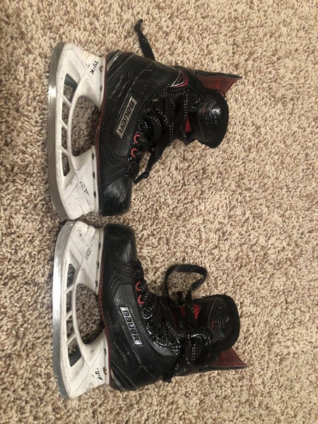 Junior Bauer Extra Wide Width Size 2 Vapor X Shift Hockey Skates