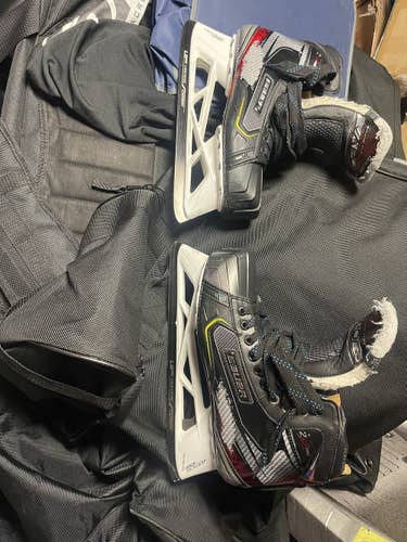 Senior Bauer Regular Width  Size 11 Vapor 2X Pro Hockey Goalie Skates