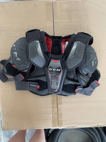 Senior Small CCM  JetSpeed FT1 Shoulder Pads