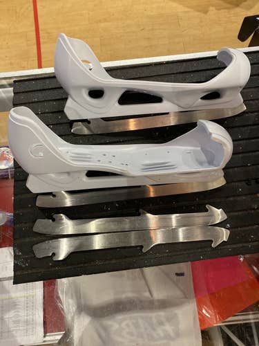 Carey Price , Graf cowlings and blades