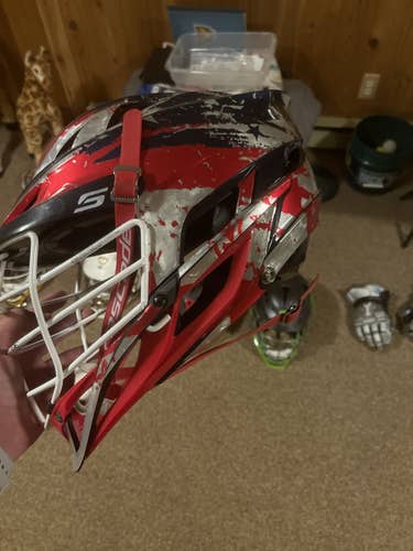 Black Adult Player's Cascade S Helmet