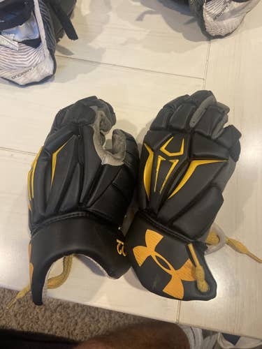 Black Used Under Armour  Lacrosse Gloves