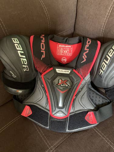 Used Senior Medium Bauer Vapor 1X Lite Shoulder Pads Pro Stock