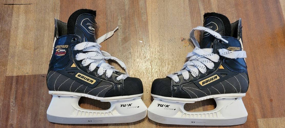 Bauer Supreme 3000 Junior Skates 1.5