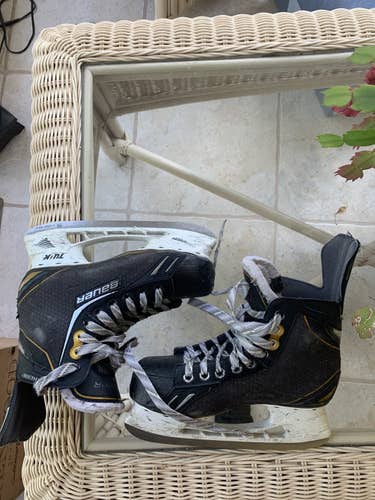 Supreme Size 6.5 Hockey Skates