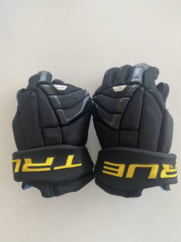 True XC7 Hockey Gloves - Black & Gold - Used