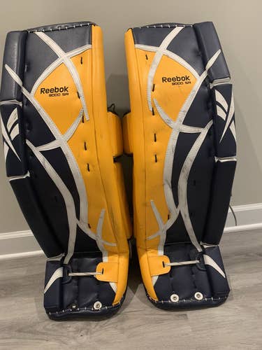 Reebok Goalie Pads 35+2
