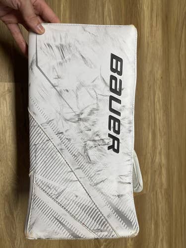 Bauer Supreme S29 Blocker (Right hand)