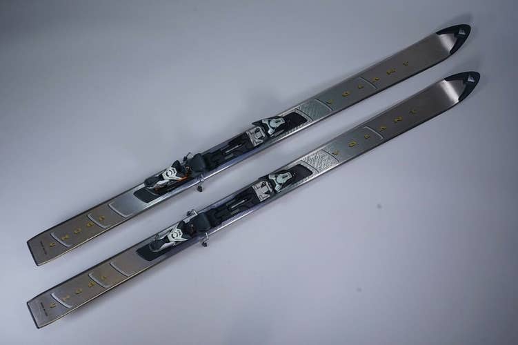 VOLANT CHUBB 168CM SNOW SKIS W/ MARKER TITANIUM 1200 BINDINGS, MENS SILVER