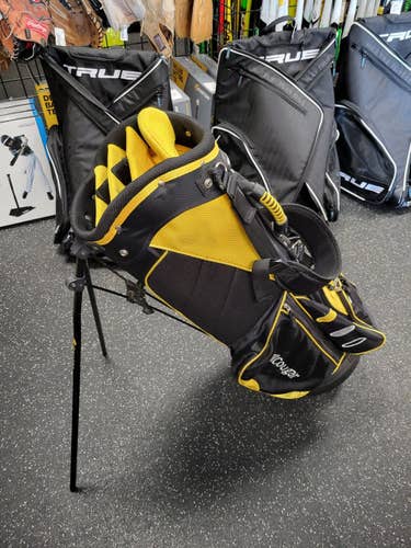 Used Cougar Xc-3 Golf Stand Bags