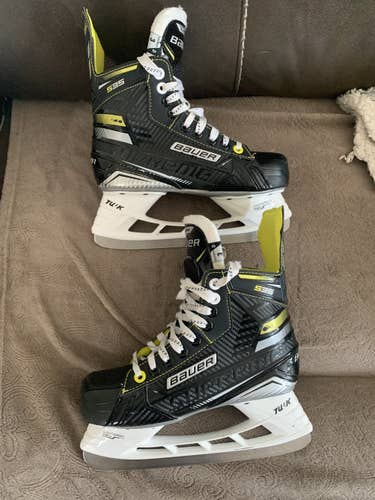 Used Bauer Regular Width  Size 3 Supreme S35 Hockey Skates