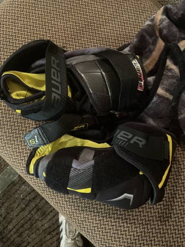Used Large Bauer  Supreme 1S Elbow Pads