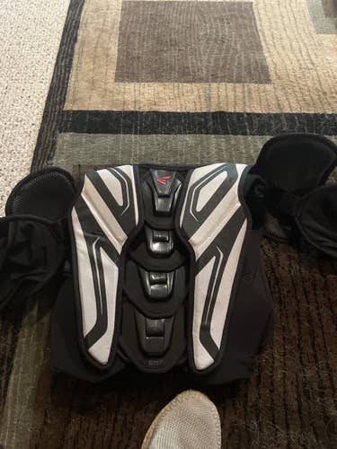 Senior Large Easton  Synergy Shoulder Pads