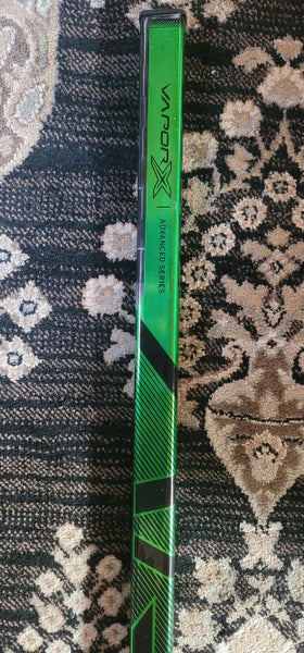 New Senior Bauer Right Handed Vapor ADV Hockey Stick Mid Pattern