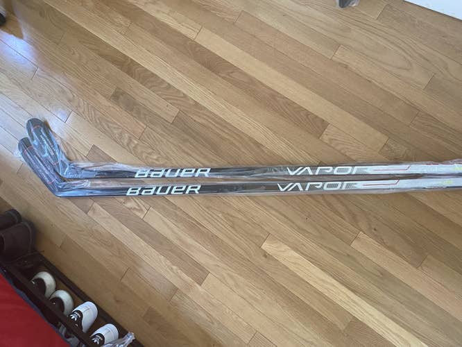 Senior Right Handed Toe Pattern  Vapor Hyperlite Hockey Stick