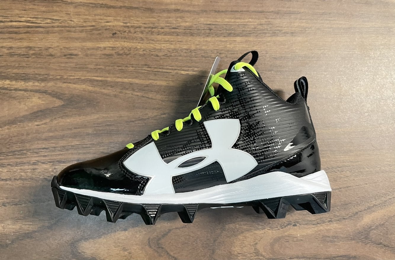 Under Armour Crusher RM Jr Blk Size 1Y Football Cleats 