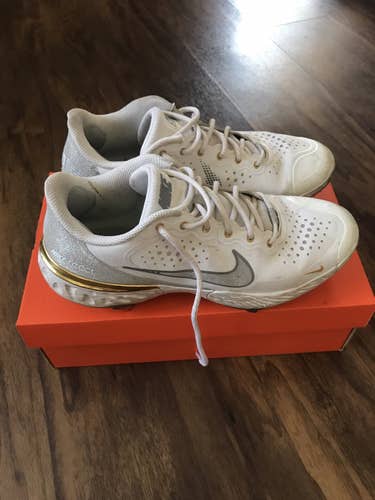 Nike alpha huarache elite 3