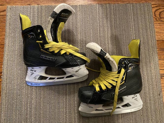 Junior Used Bauer Supreme S27 Hockey Skates Regular Width Size 1.5