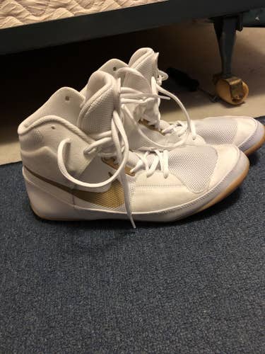 Used Nike Fury Wrestling Shouse