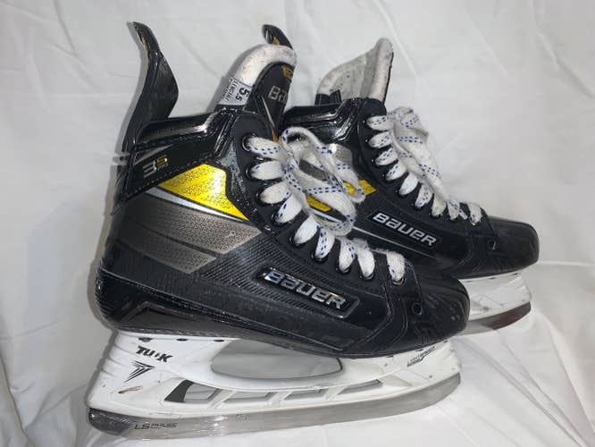 Used Intermediate Bauer Supreme 3S Pro Hockey Skates Sz 5.5 Fit 2