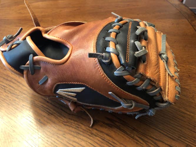 Easton MAKO Pro Series Catcher’s Mitt