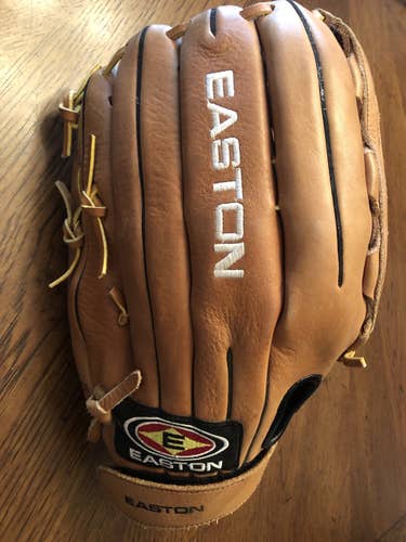 Easton 14” Softball Outfield Glove