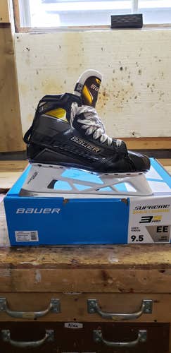 Senior New Bauer Supreme 3s Pro Hockey Goalie Skates Extra Wide Width Size 9.5